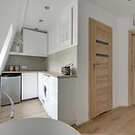 Jasne Studia Victus Blisko Plazy By Renters Appartamento *