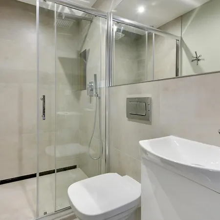 Victus Apartamenty, Panamera *