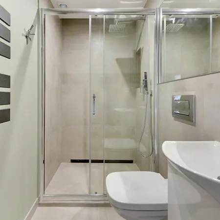 Victus Apartamenty, Panamera