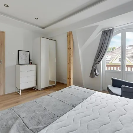 Victus Apartamenty, Panamera *