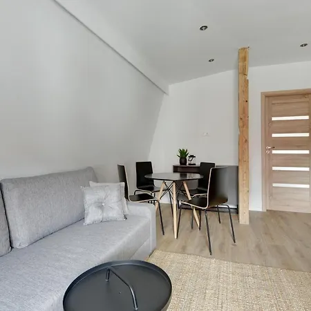 Jasne Studia Victus Blisko Plazy By Renters *