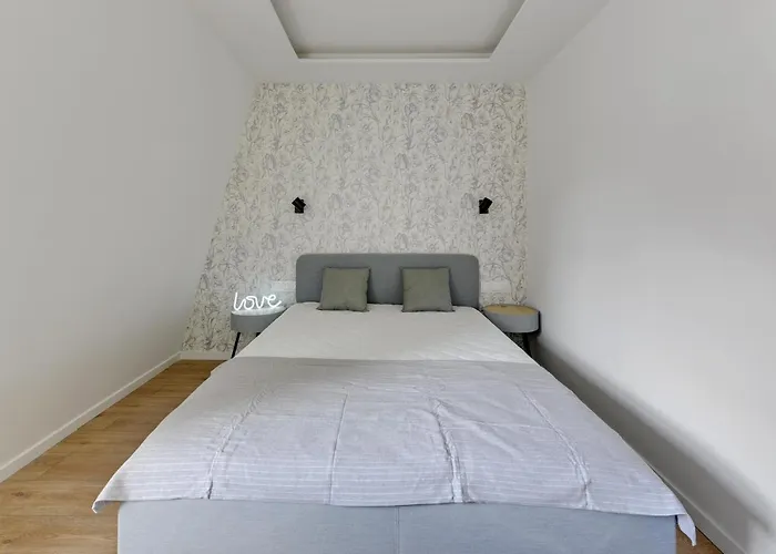 Victus Apartamenty, Panamera *