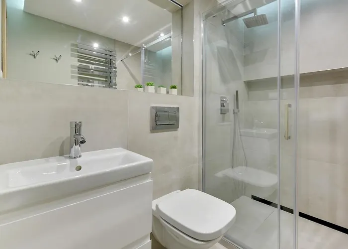 Victus Apartamenty, Panamera *